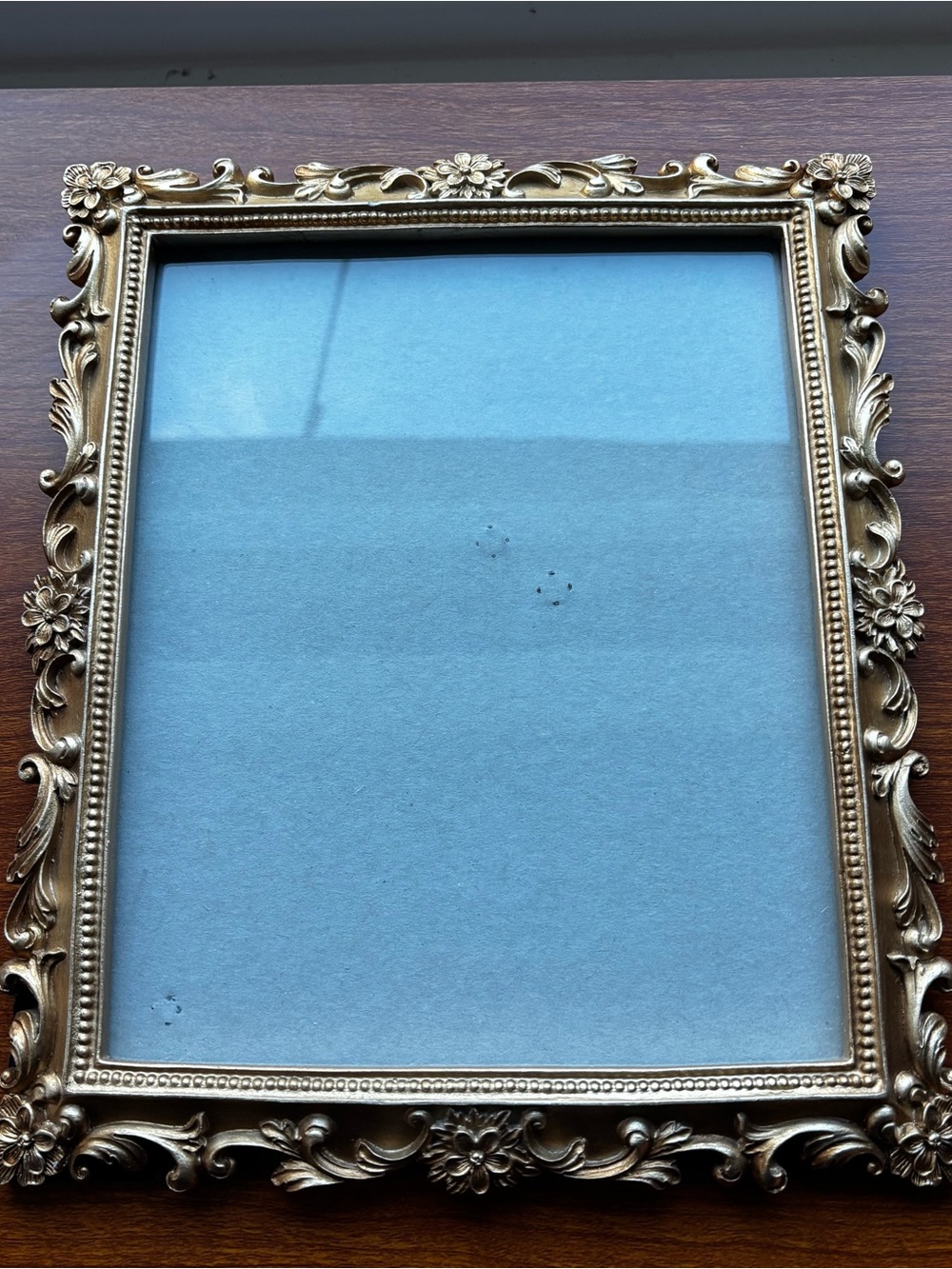 Ornate Decorative Picture Frame in Gold Finish